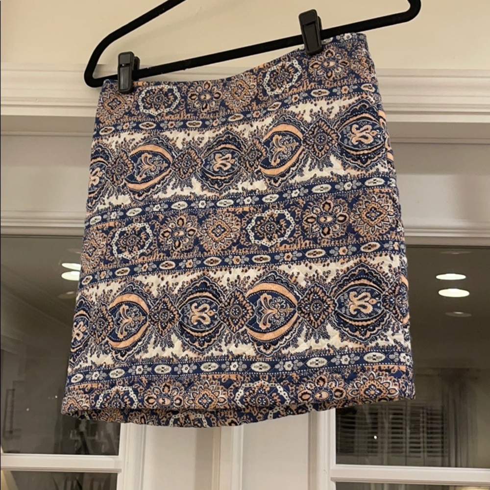 Chelsea & Theodore patterned skirt